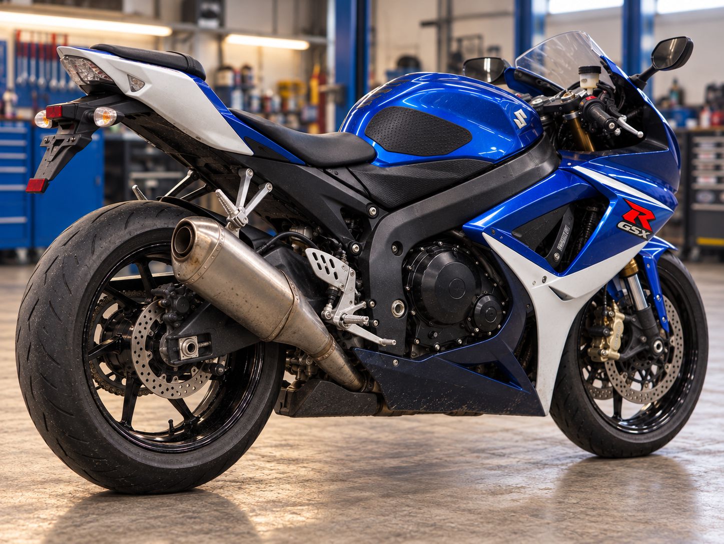 Ремонт вилки и обслуживание колес Suzuki GSX-R750 2011